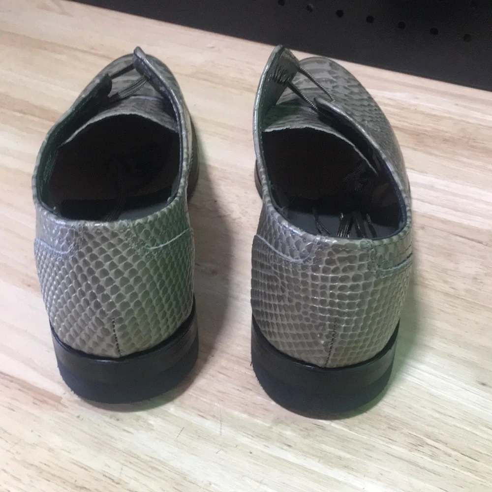 Stacy Adams Men’s Gray Snake-Texture Dress Shoes
